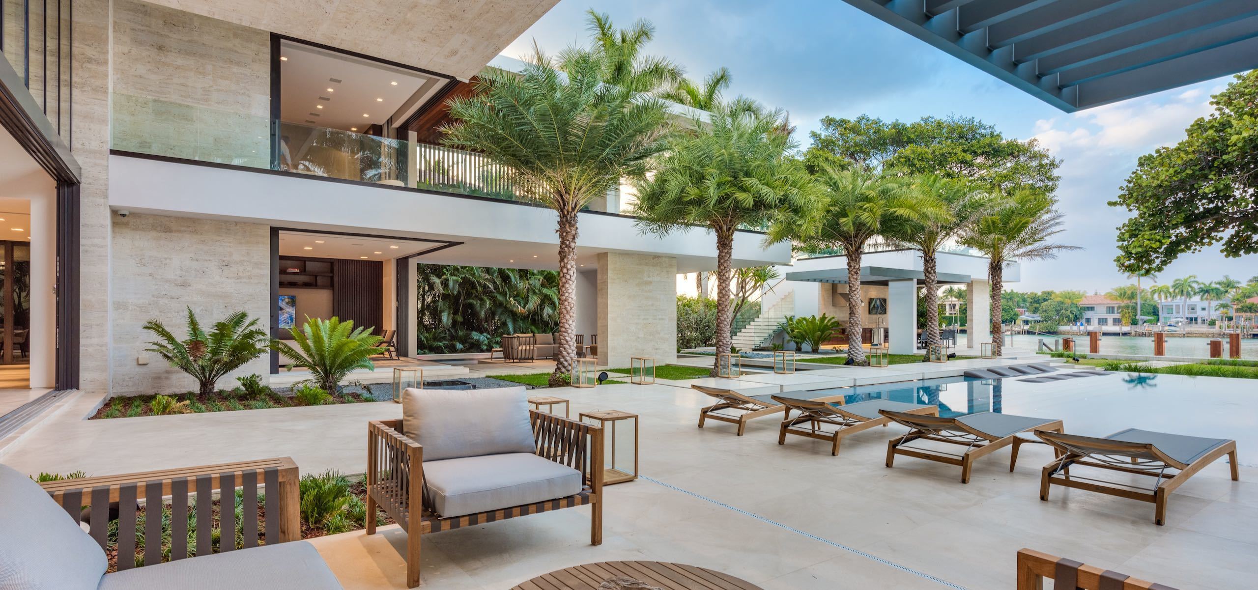 Palm Beach Modern Homes & Condos